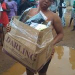 Woman stripped unclad for stealing artificial hair (Photos)